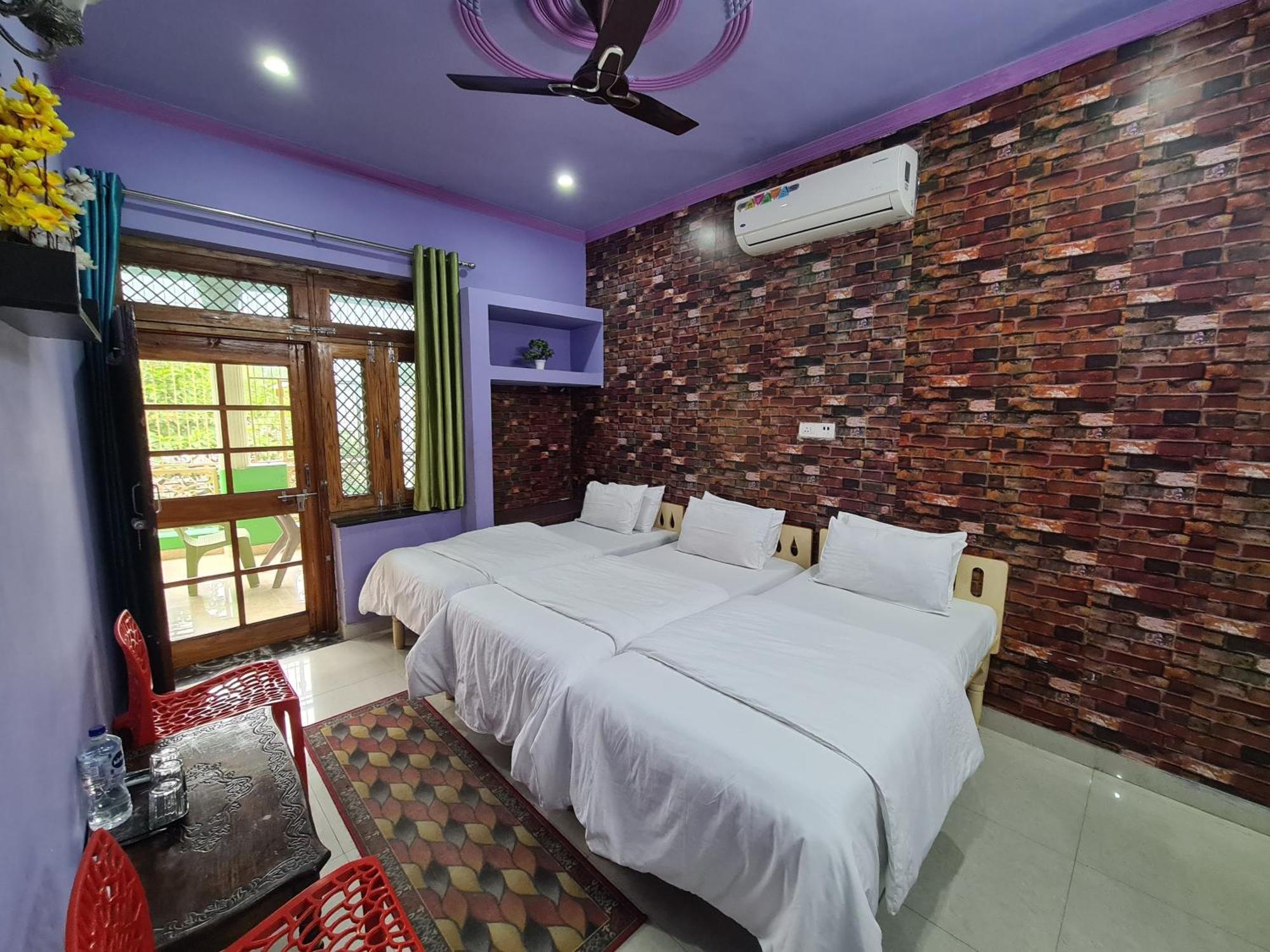 Anukampa Paying Guest House Agra  Exterior foto